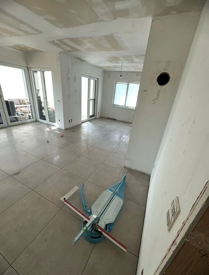 BESMIR QUPEVA - Fliesenlegermeister - Fliesen