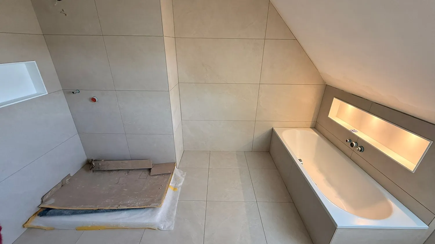 BESMIR QUPEVA - Fliesenlegermeister - Treppen vor der Renovierung