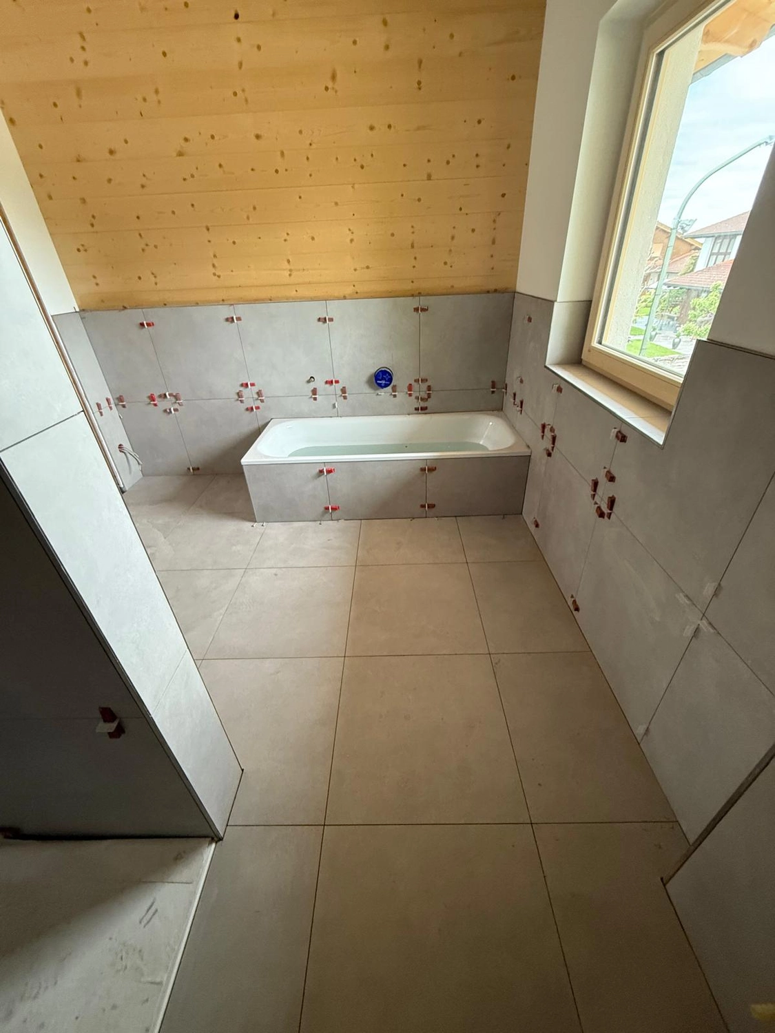 BESMIR QUPEVA - Fliesenlegermeister - Fliesen